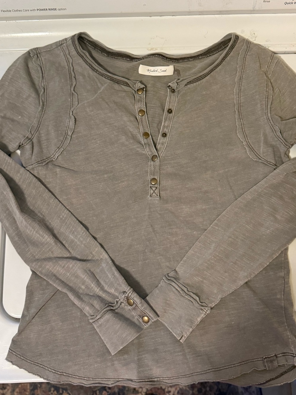 Mustard Seed gray slub knit Henley EUC Small 100% cotton